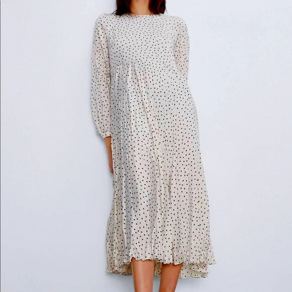 button midi dress with sleeves Maison Tara Mini Dress